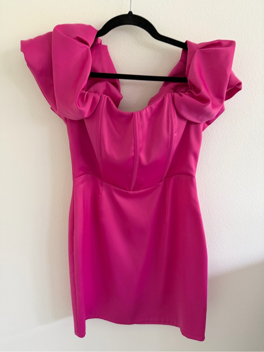 Women’s Off-Shoulder Ruffle Mini Dress in Fuchsia